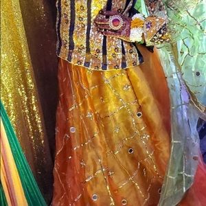 Formal Pakistani outfit for wedding